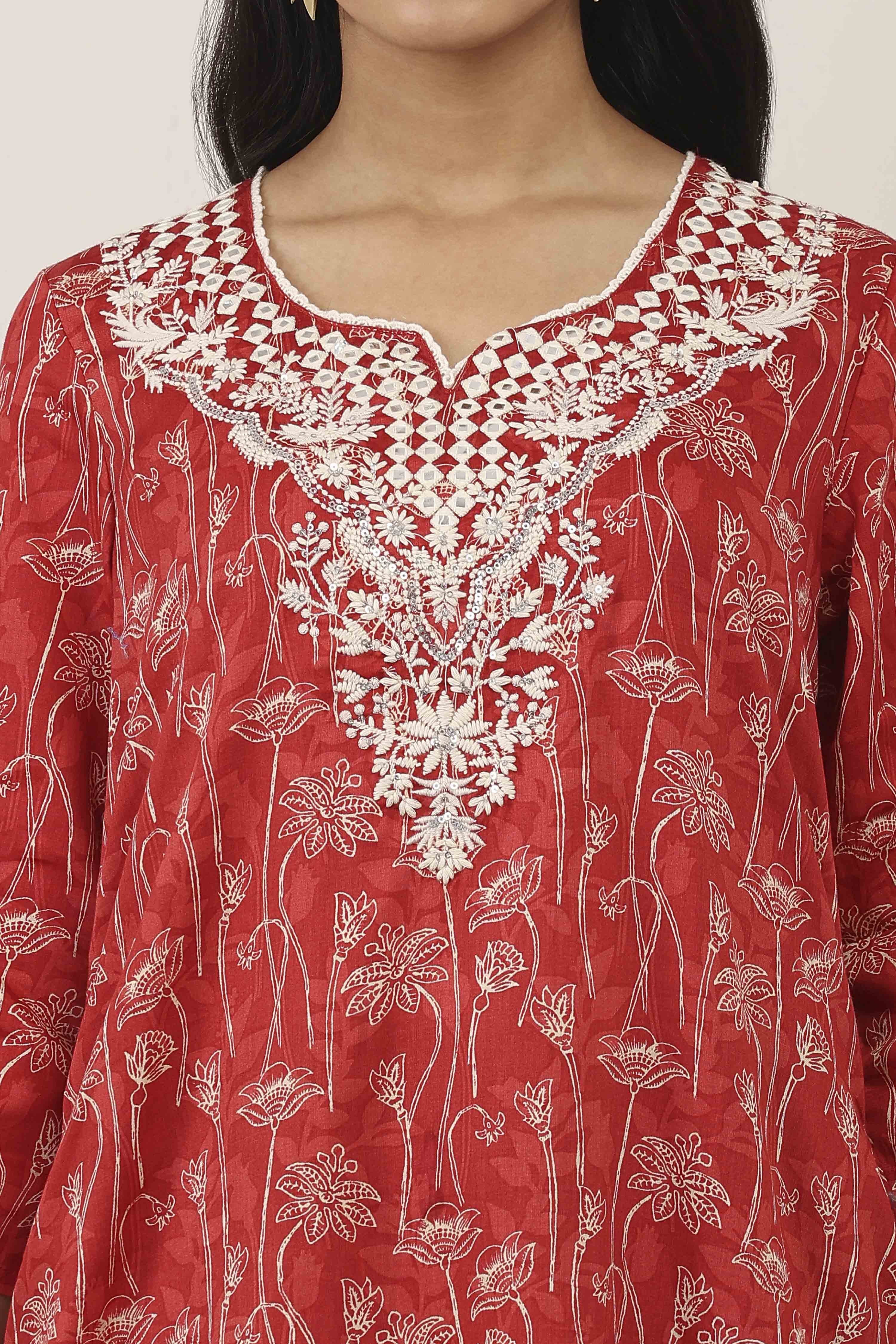 Red Cotton Straight Suit Sets image number 1