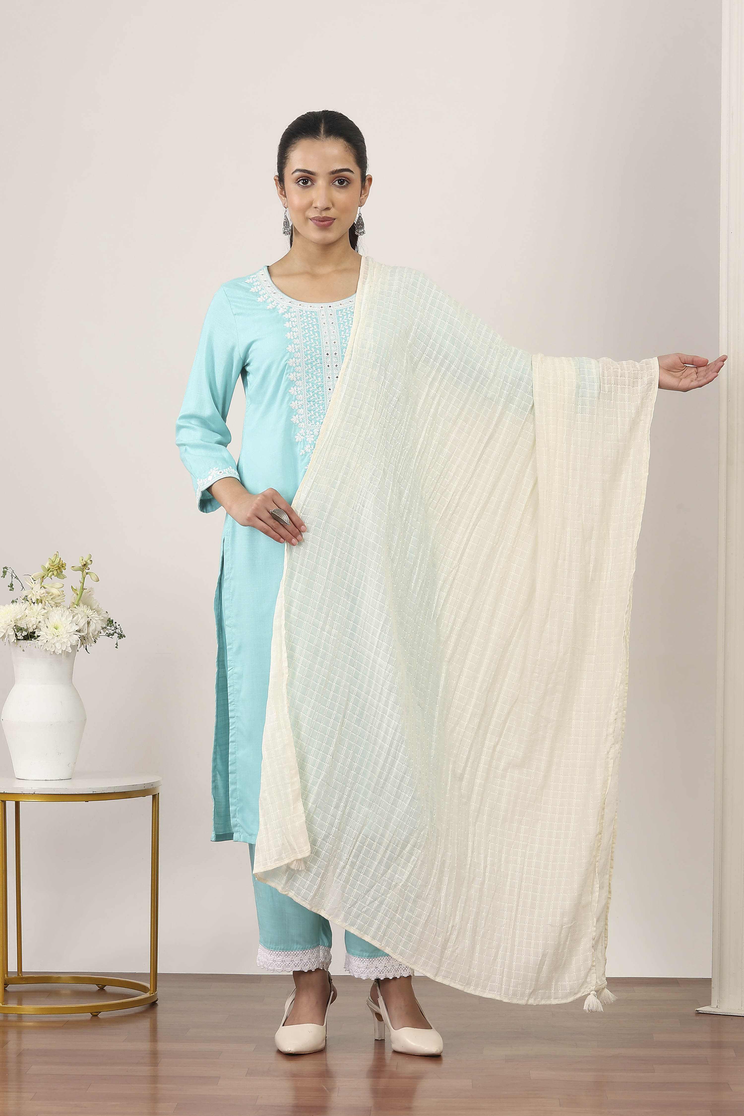 White Cotton Dupattas image number 0