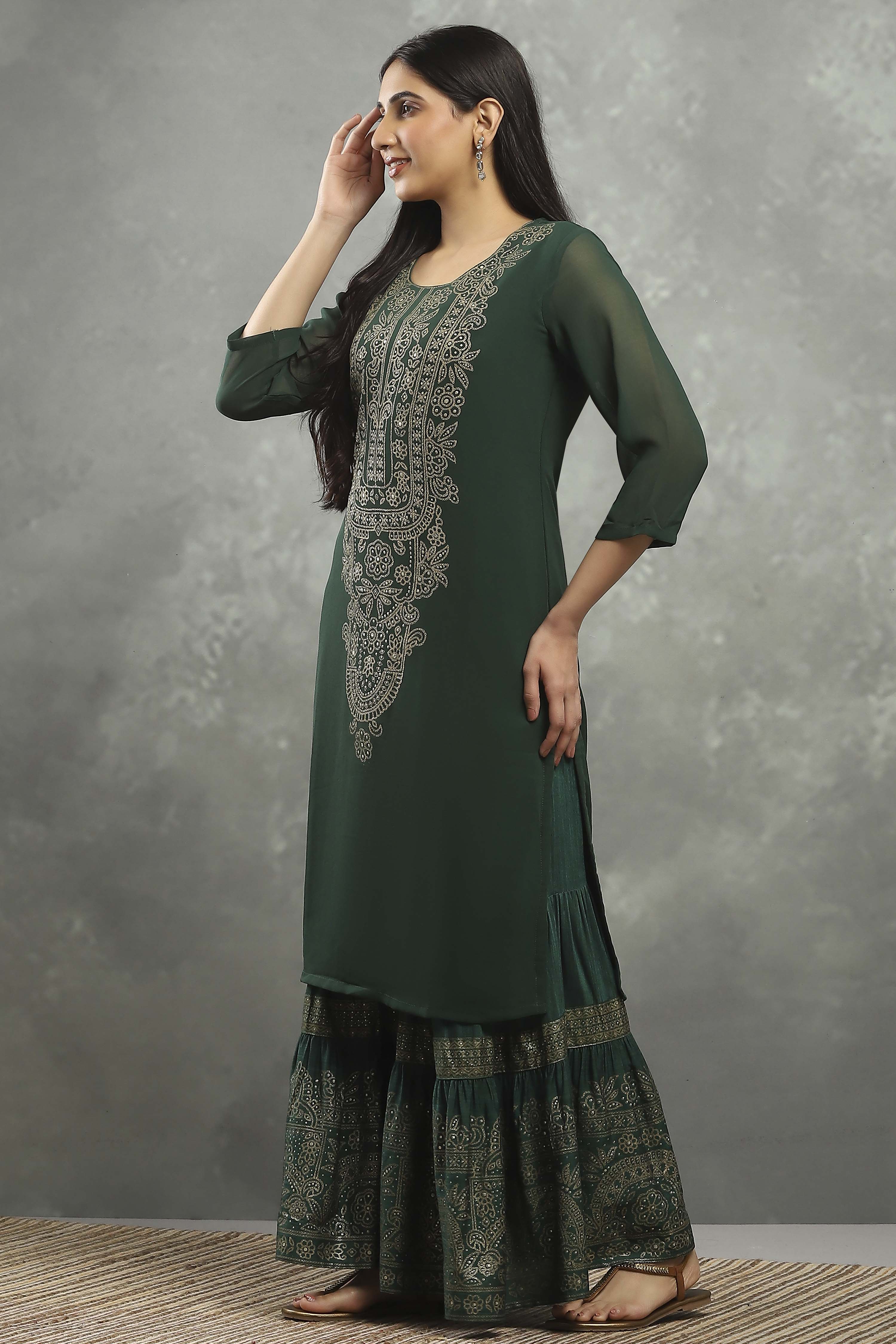 Green Viscose Straight Kurta Pants Set image number 3