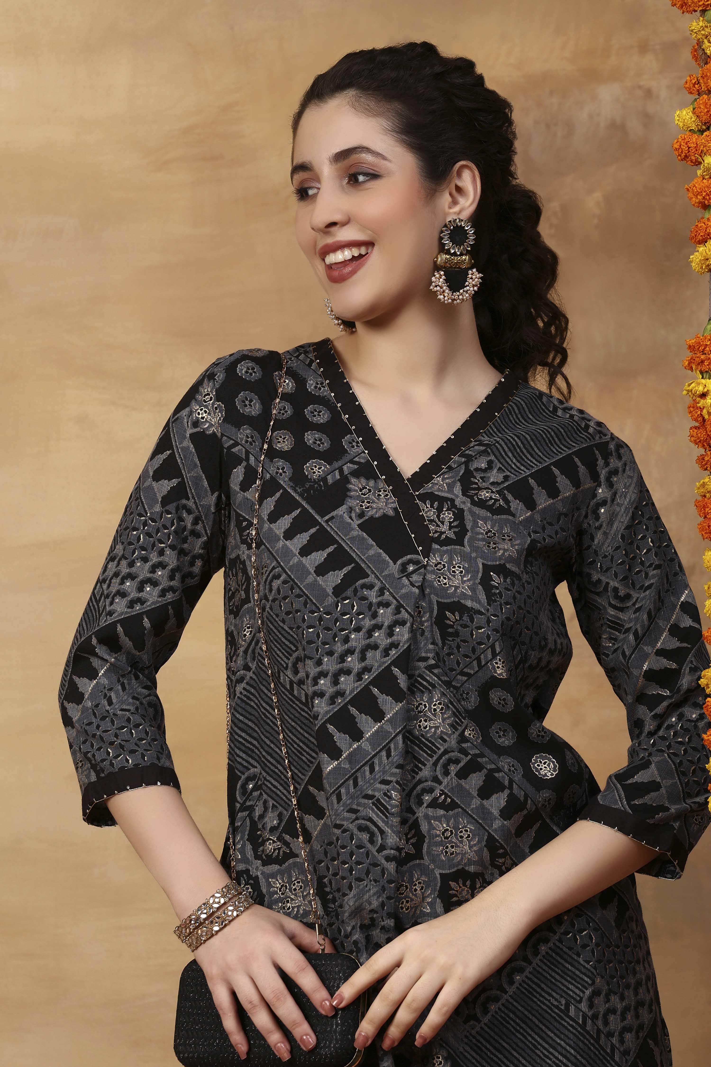 Black Viscose Blend Straight Printed Kurta Pants Set image number 1