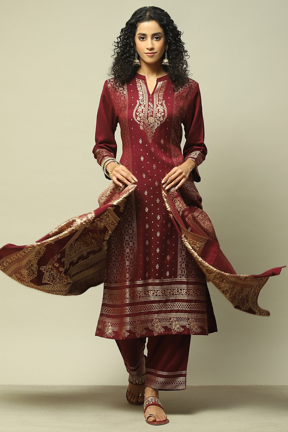 Maroon Poly Viscose Straight Yarndyed Kurta Palazzo Suit Set image number 7