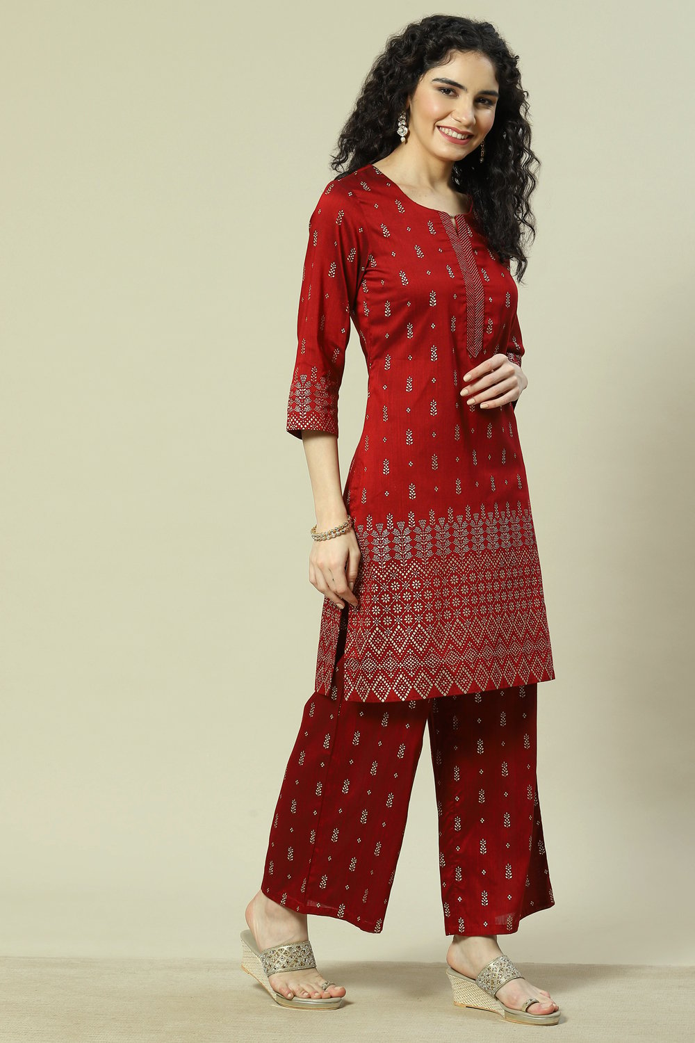 Maroon Cotton Blend Woven Straight Kurta Suit Set image number 5