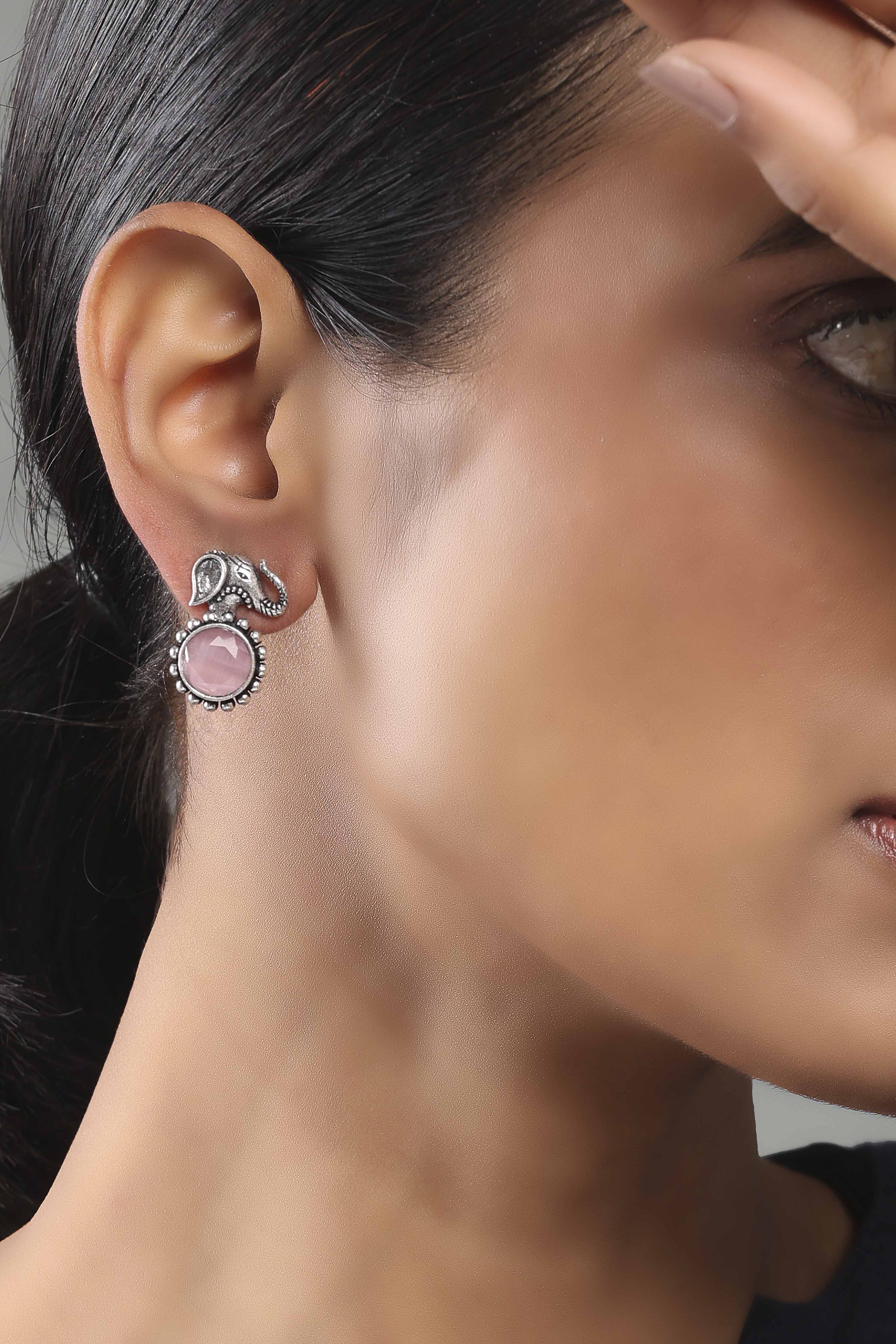 Light Pink Brass Studs image number 1