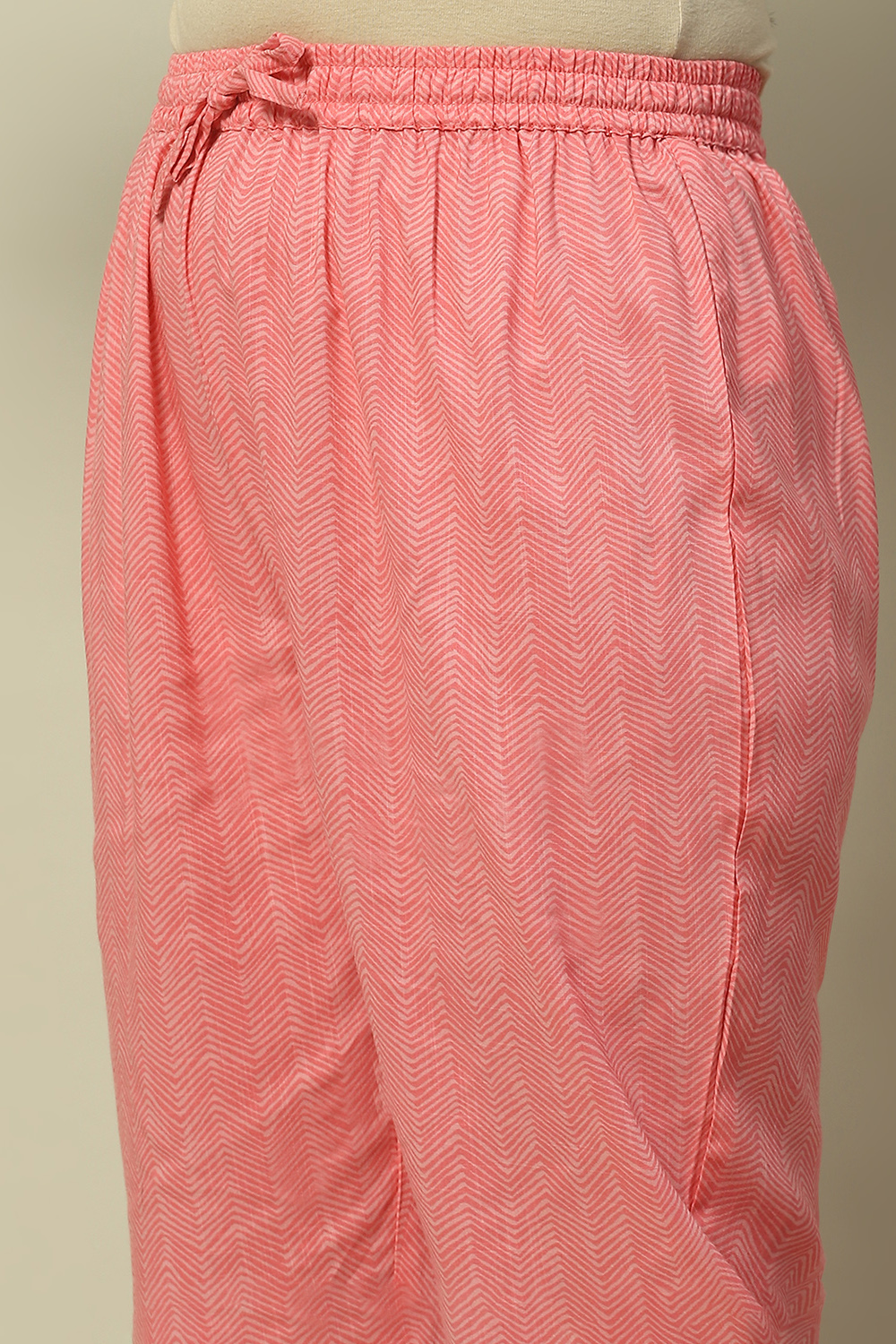 Pink Poly Chiffon Straight Suit Set image number 2