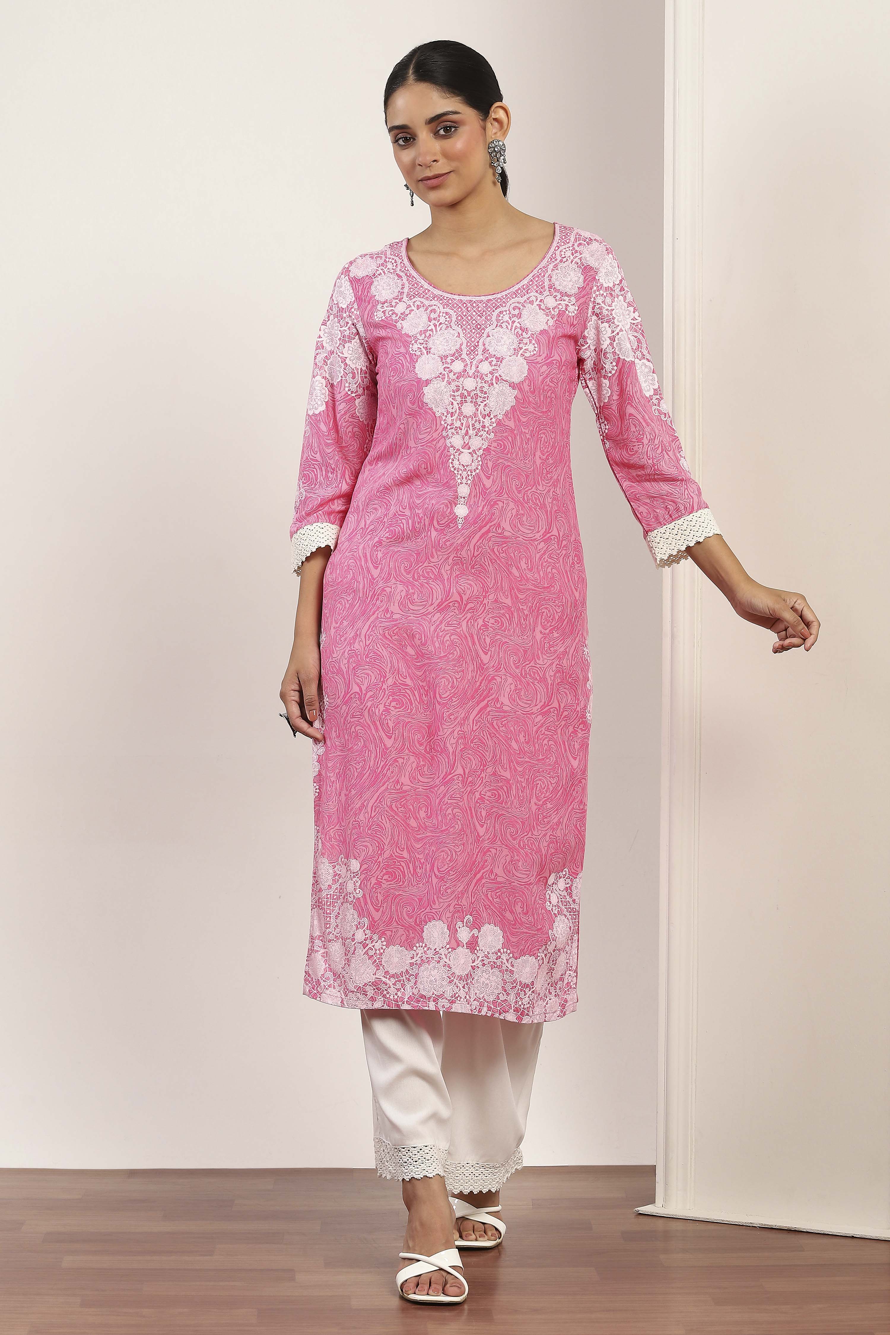 Pink  Straight Kurta Pants Set image number 6