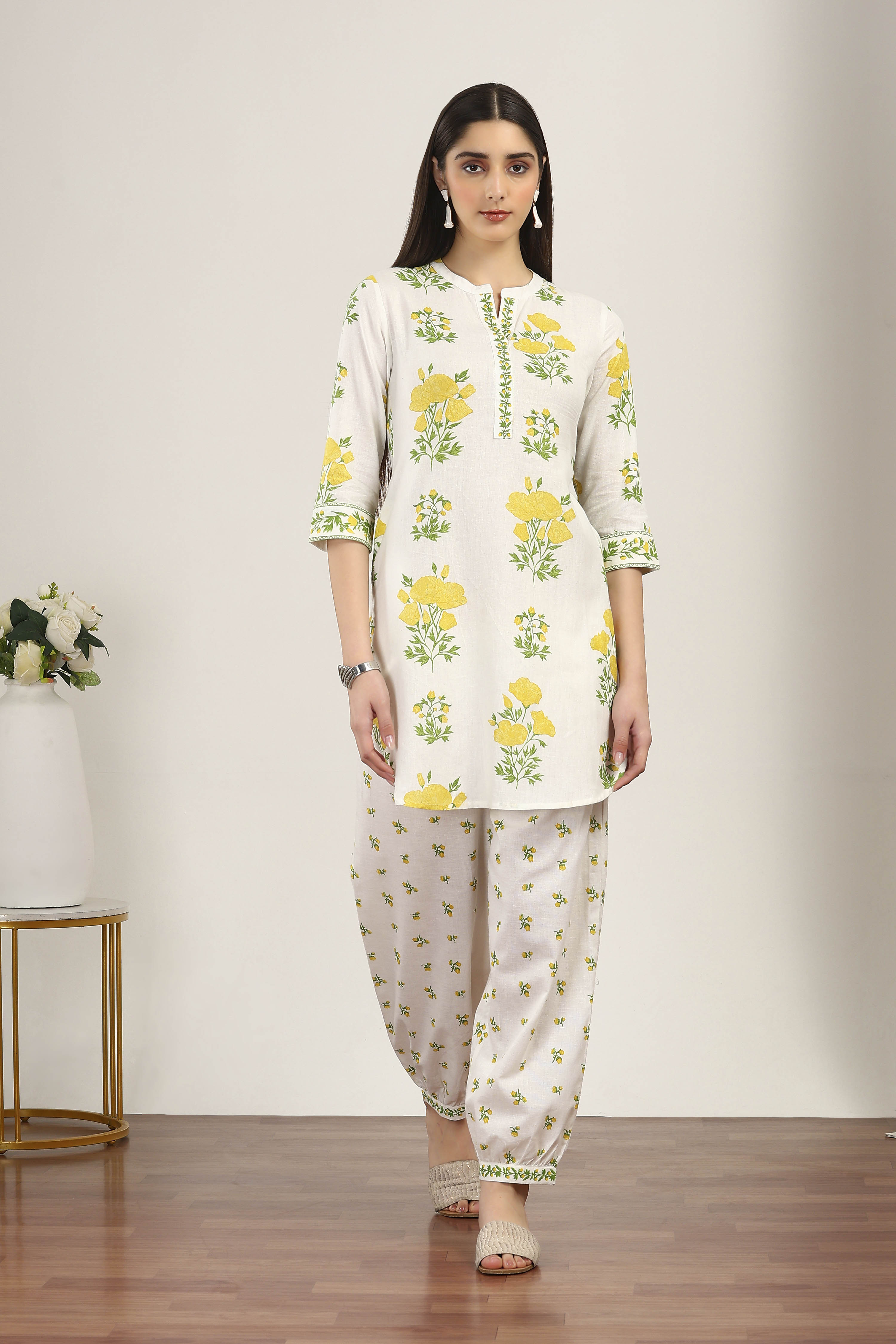 Yellow Cotton Blend Cotton Flex Kurta Pants Set image number 0