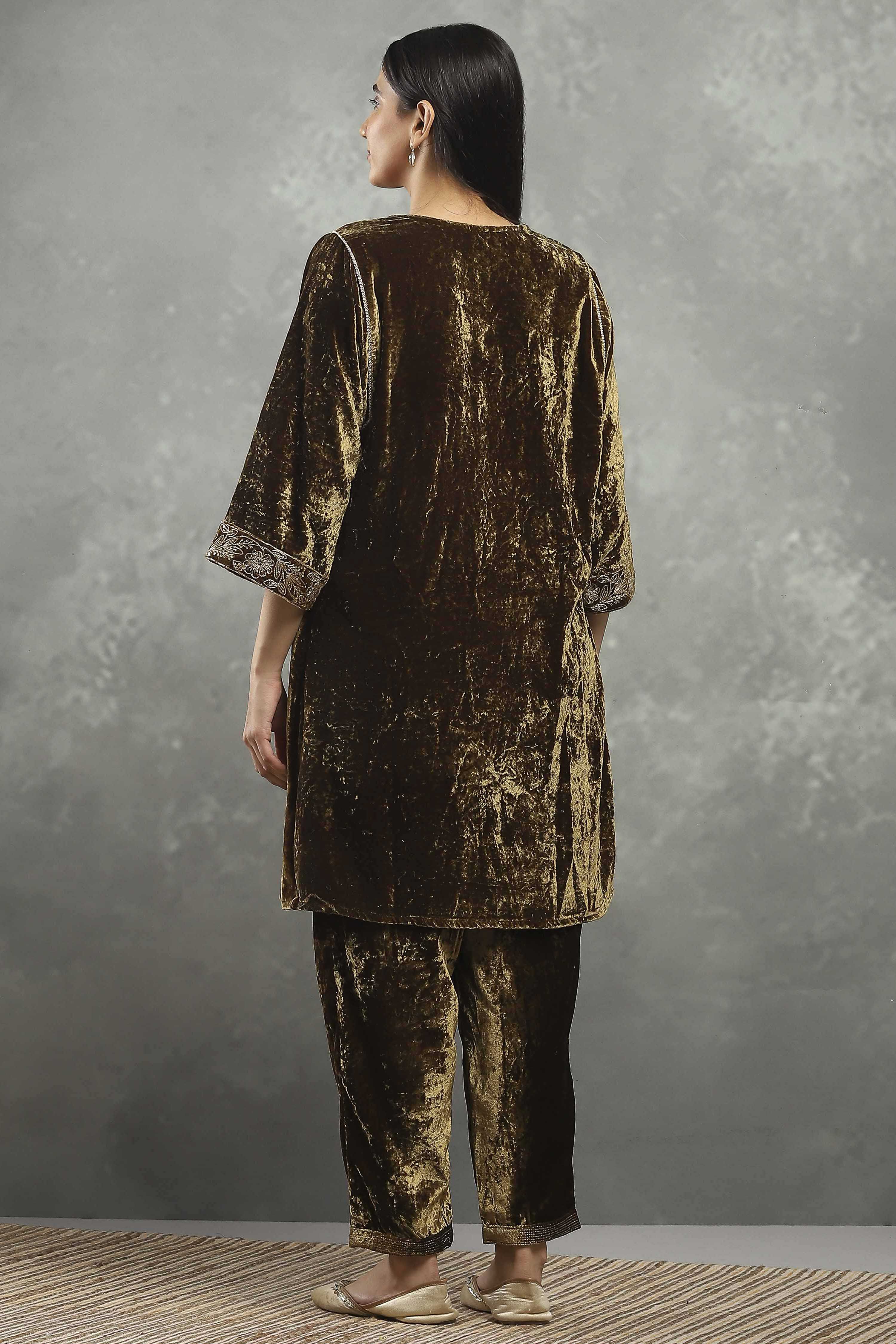 Olive Polyester Embroidered Straight Suit Set image number 4