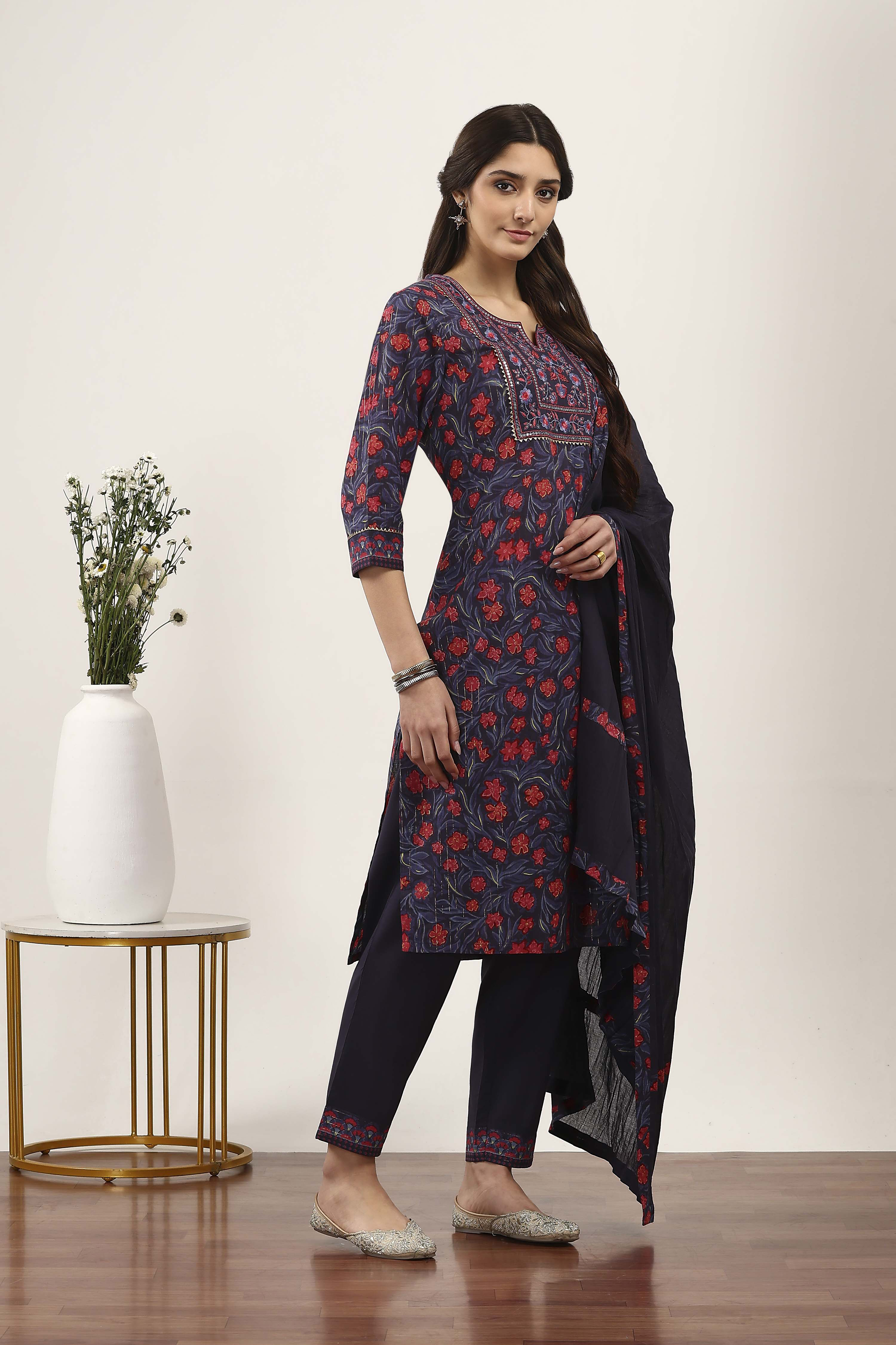 Blue Cotton Straight Suit Sets image number 5