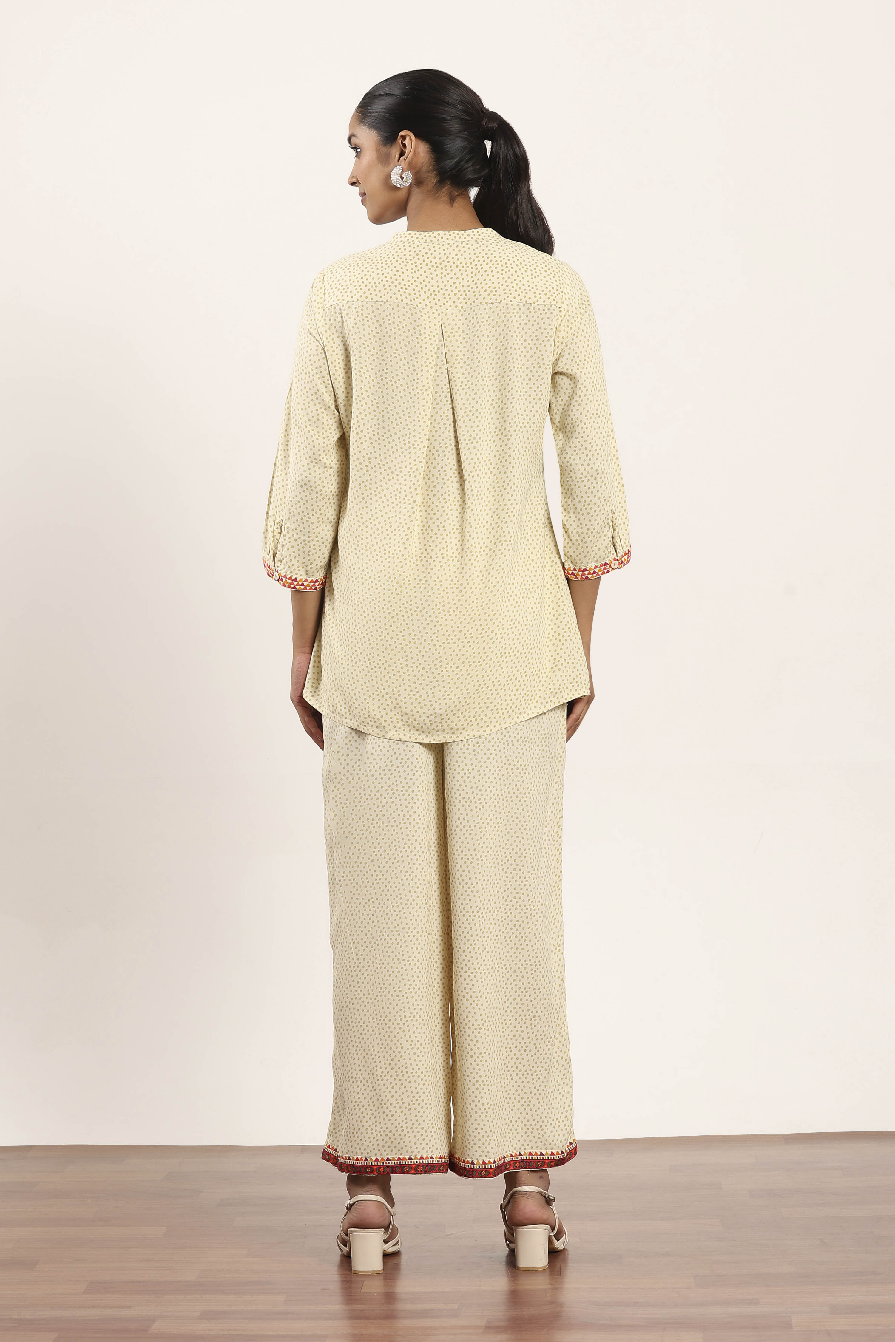Ecru Viscose Rayon Straight Kurta Pants Set image number 4