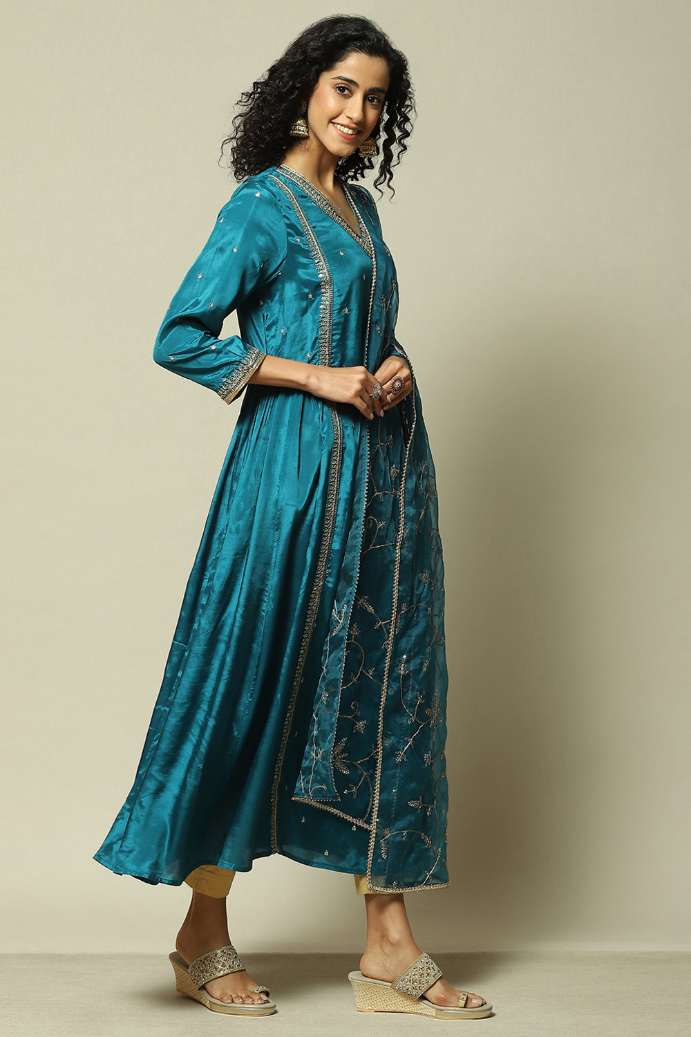 Teal Viscose Gathered Solid Suit Set image number 5