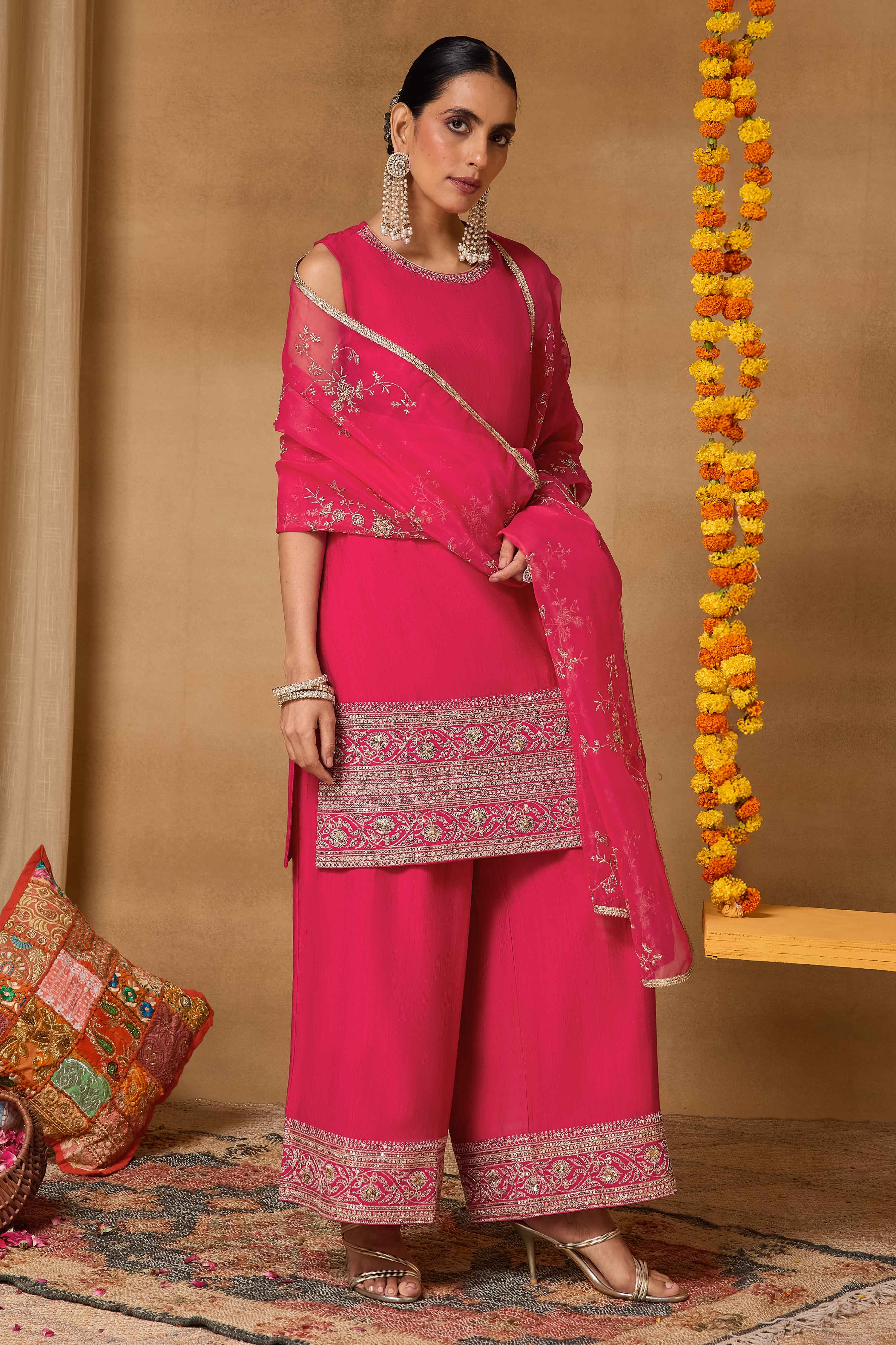 Pink Viscose Blend Straight Solid Suit Set image number 6