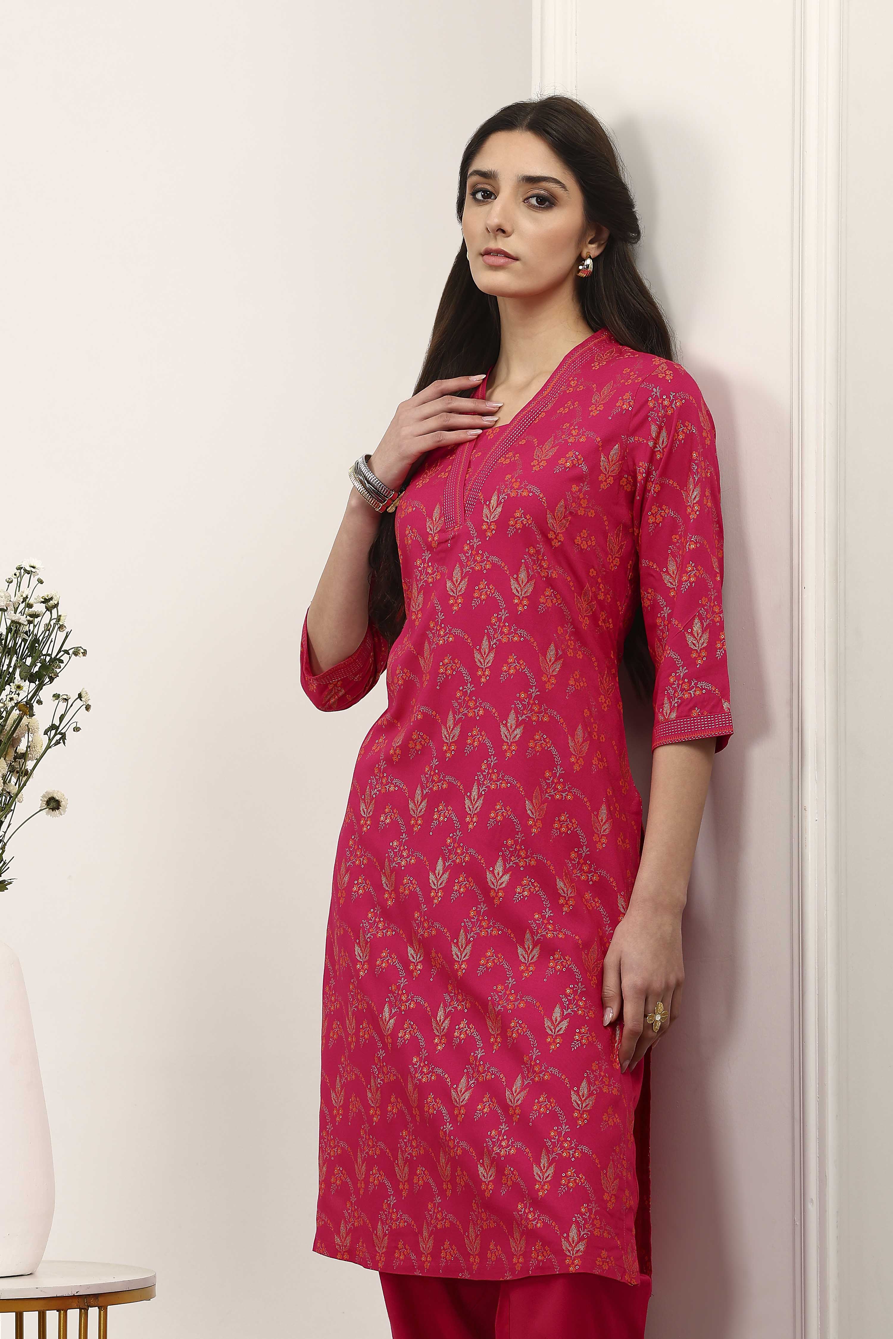 Pink Viscose Rayon Kurta Pants Set image number 7