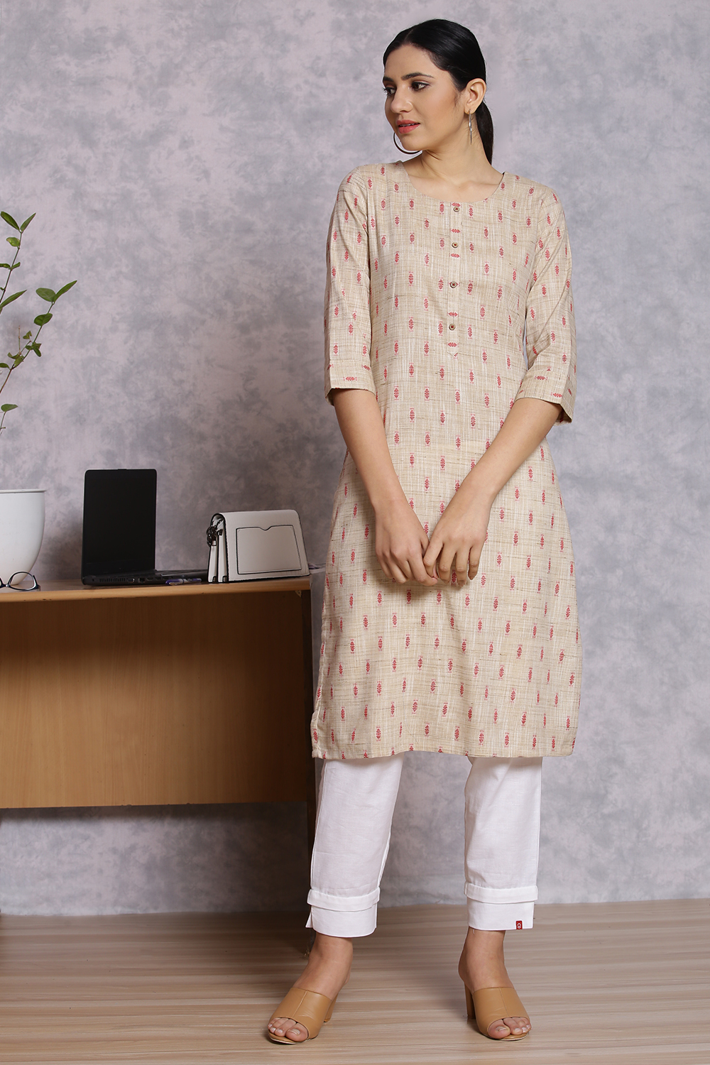 Beige Polyster Kurta image number 0